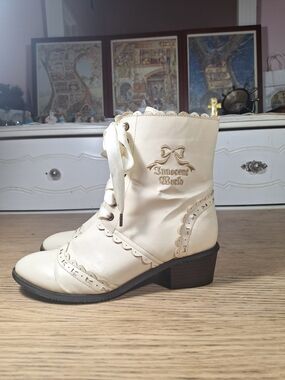 Innocent World Ivory Ankle Ribbon Boots LL Classic Lolita
